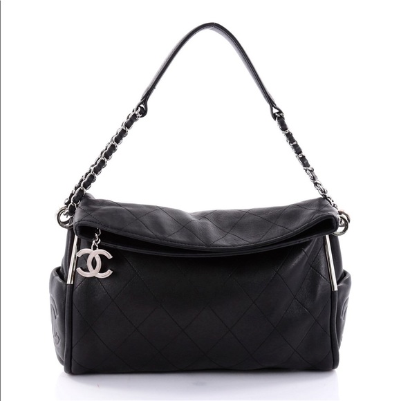 Chanel Ultimate Soft Hobo Quilted Leather Medium - Picture 2 of 9